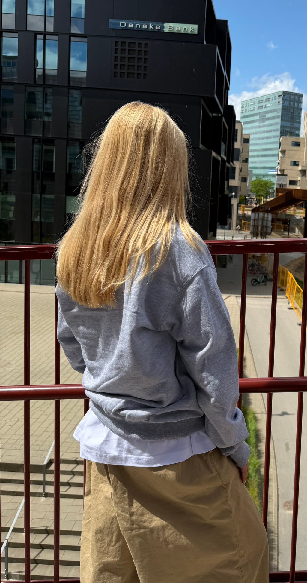 Sweatshirt i grå